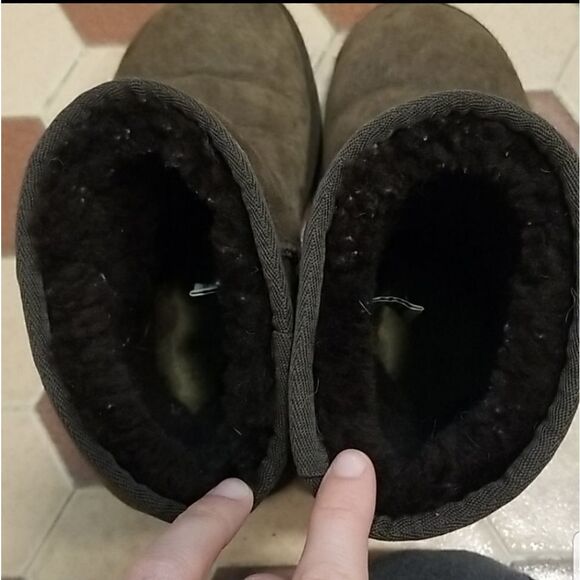 UGG Chocolate short style size 5 good condition - Picture 7 of 14
